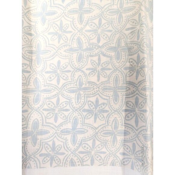 Quatrefoil Pattern, Lightweight great for curtains, purses, bags, and more. 56 - Picture 1 of 3